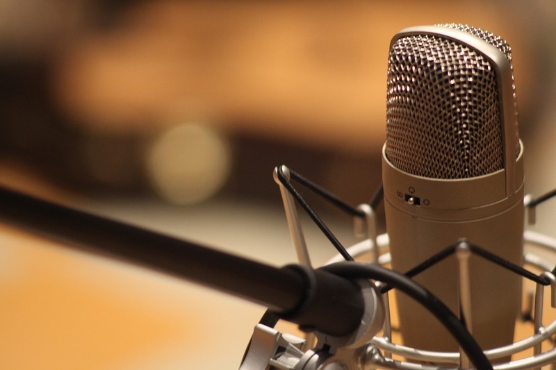 microphone doré